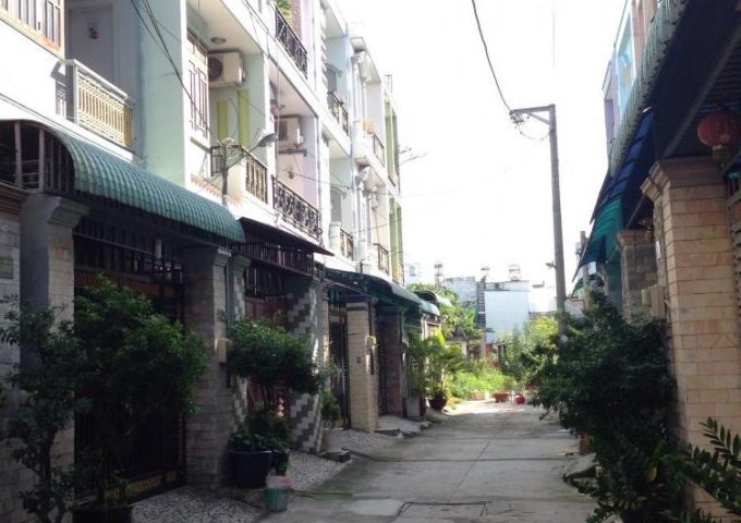 Nhà HXH 118, đường Liên Khu 5-6, P Bình Hưng Hòa B, Q. Bình Tân