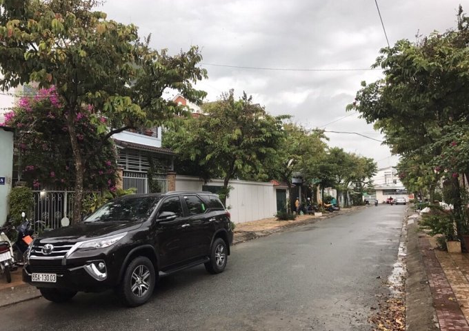 Bán nhà trệt mặt tiền đường Nguyễn Cư Trinh, DT: 4m x 28m, giá 3 tỷ 200 triệu