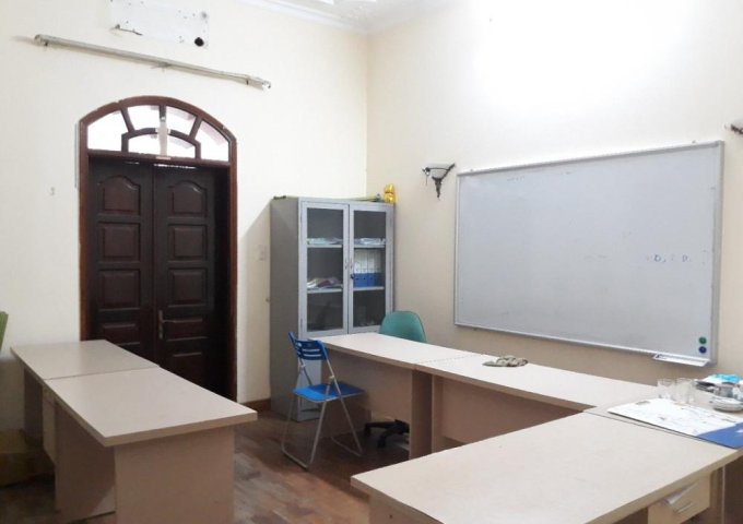 Cho thuê nhà ngõ 65 Vũ Ngọc Phan, Nguyên Hồng, Đống Đa 18 triệu/tháng, 55m2, 5 tầng