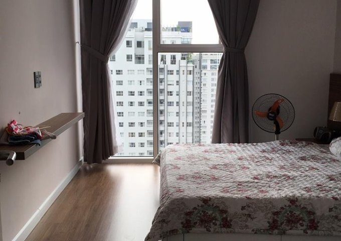 Bán căn hộ penthouse Sunrise City DT 180m2 có 3PN nội thất hiện đại có sân vườn bán 11 tỷ 0908649849