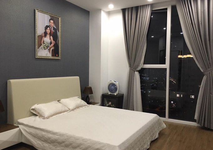 Bán căn hộ penthouse Sunrise City DT 180m2 có 3PN nội thất hiện đại có sân vườn bán 11 tỷ 0908649849
