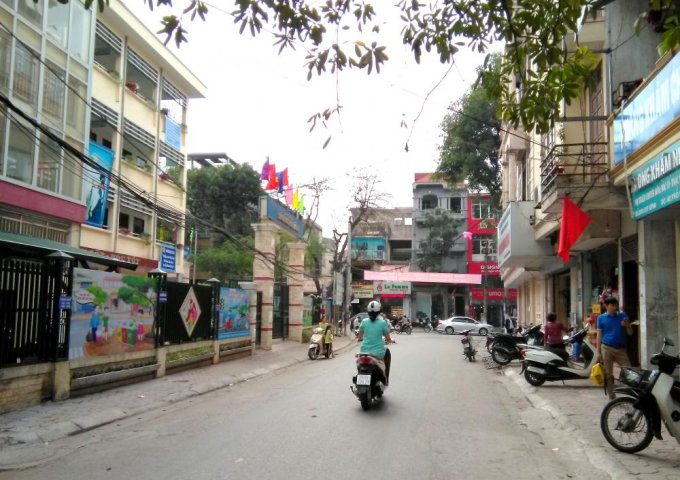 Bán nhà mặt phố Cảm Hội, quận Hai Bà Trưng, Hà Nội, DT 40m2, 4 tầng, KD đỉnh cao, giá 7.5 tỉ