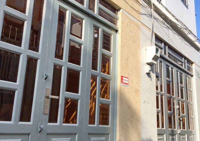 Bán nhà nhỏ 1 lầu hẻm 1313 Huỳnh Tấn Phát, Phú Thuận, Quận 7. Giá 800 triệu