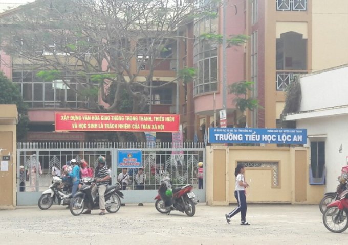Bán đất nền dự án tại Xã Lộc An, Long Thành,  Đồng Nai diện tích 190m2  giá 550 Triệu shr
