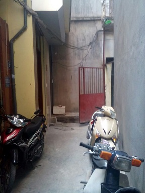 Cần bán gấp nhà số 10 ngõ 112 Đê La Thành (nhỏ), 70tr/m2, 0906381268