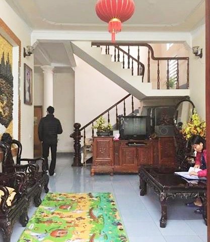Bán nhà đẹp 2 mặt tiền phường Hà Huy Tập, Đường ô bàn cờ rộng 4,5m