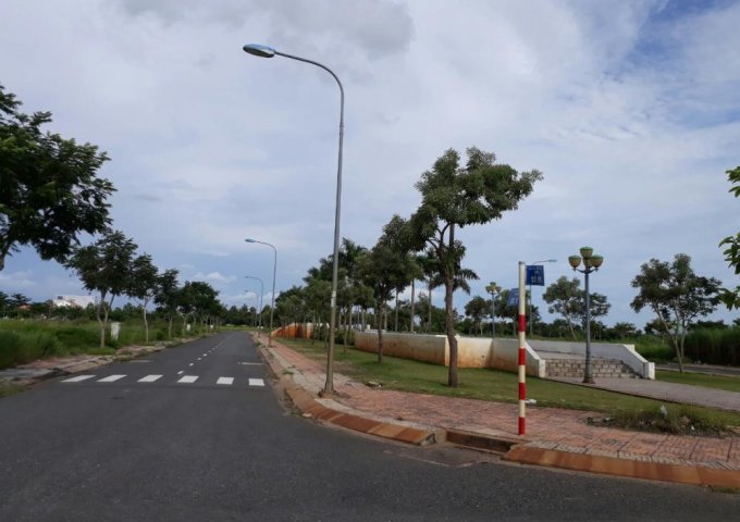 Đất MT con phố Tài chính Nguyễn Hữu Thọ, Bến Lức, Long An