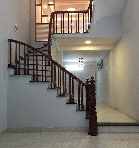 Bán Nhà ngõ 201 Cầu Giấy, nhà đẹp, 40m2, MT 4m, 5 tầng giá 3.4 tỷ