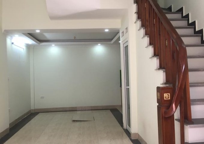Bán nhà Kim Giang, 37m2, 4 tầng, giá 2.95tỷ, SĐCC, LH – 0977998121