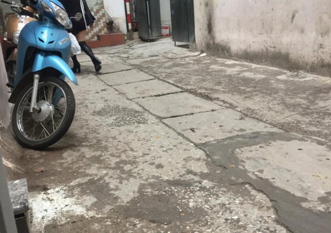 Bán nhà 2,55 tỷ phân lô ngõ 33 Lãng Yên, Hai Bà Trưng, 33m2, 5 tầng mới đẹp, cách phố đúng 30m