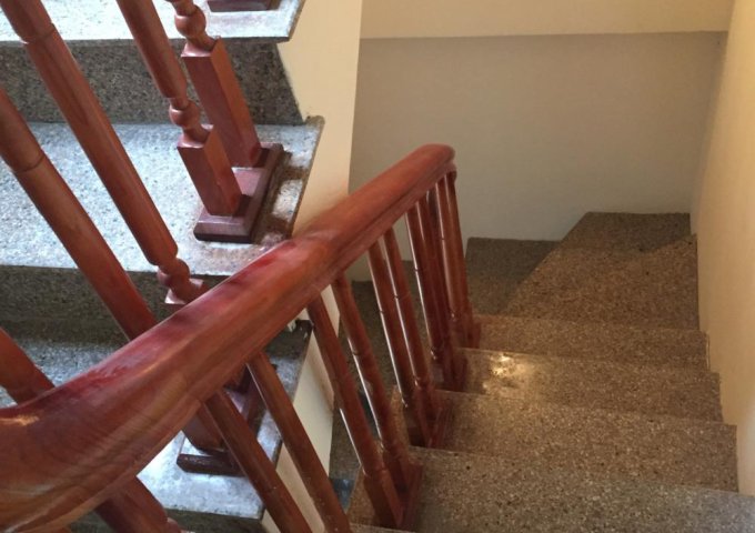 Bán nhà 2,55 tỷ phân lô ngõ 33 Lãng Yên, Hai Bà Trưng, 33m2, 5 tầng mới đẹp, cách phố đúng 30m