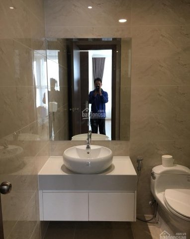 Cho thuê căn hộ Eco Green City 55m2, 1 phòng ngủ, 1 phòng khách, đồ cơ bản giá 6.5 triệu/th