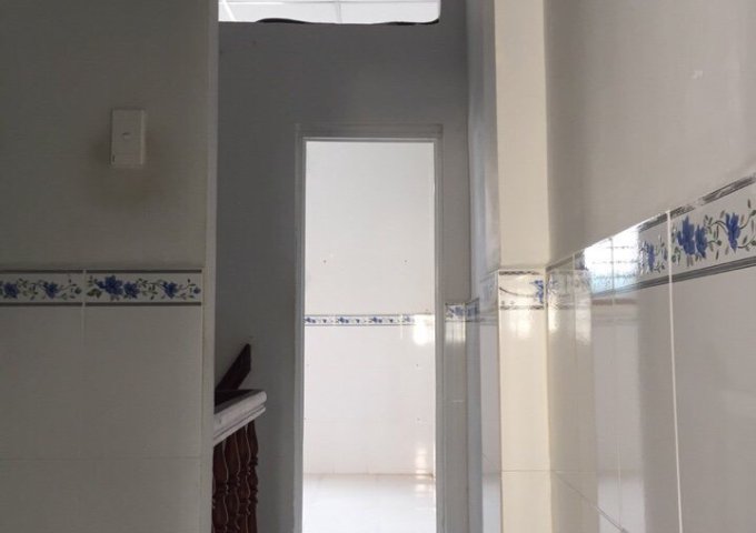 Bán nhà mới, hẻm 152/64 Lạc Long Quân, Q11, DT 3,2x10m, giá: 2,6 tỷ