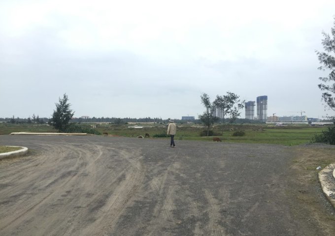 Bán lô đất đối diện công viên, sát đường 27m thông qua Cocobay. Kề Đất Quảng Riverside.