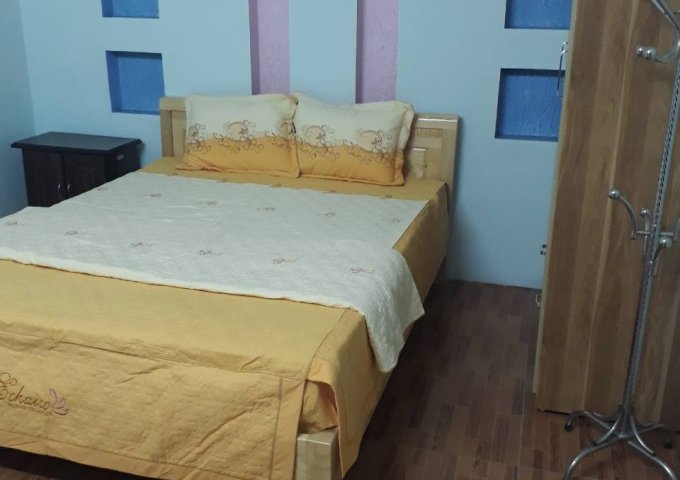 Cho thuê nhà riêng 5 phòng ngủ full đồ tại ngõ 98 Văn Cao