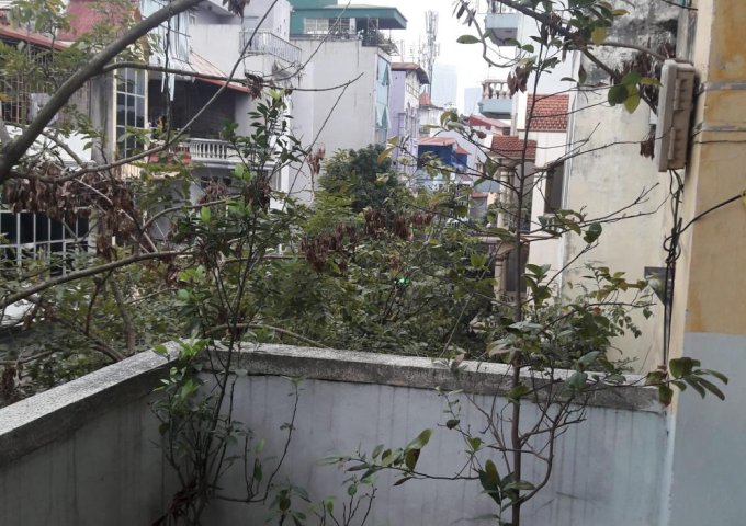 Bán nhà tập thể Mỏ địa chất- ngõ 210 Hoàng Quốc Việt, Cầu Giấy, Hà Nội, ban công ĐN.