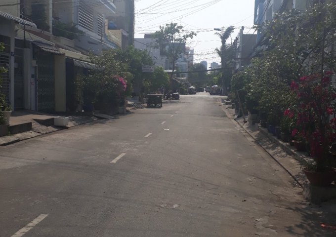 Bán gấp nhà cấp 4 mặt tiền đường Lý Phục Man Phường Bình Thuận Quận 7