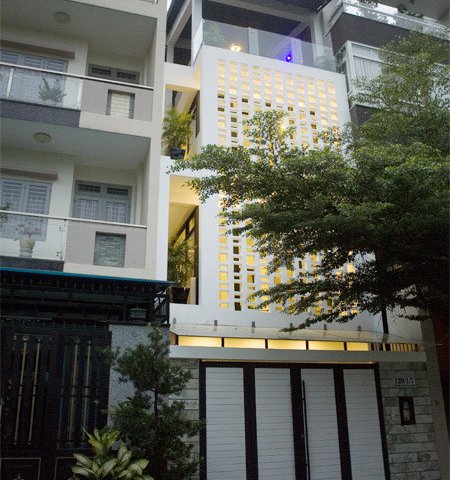 Bán gấp nhà số 54B Nguyễn Bỉnh Khiêm, Q1, giá 11.5 tỷ, vị trí đẹp và sầm uất