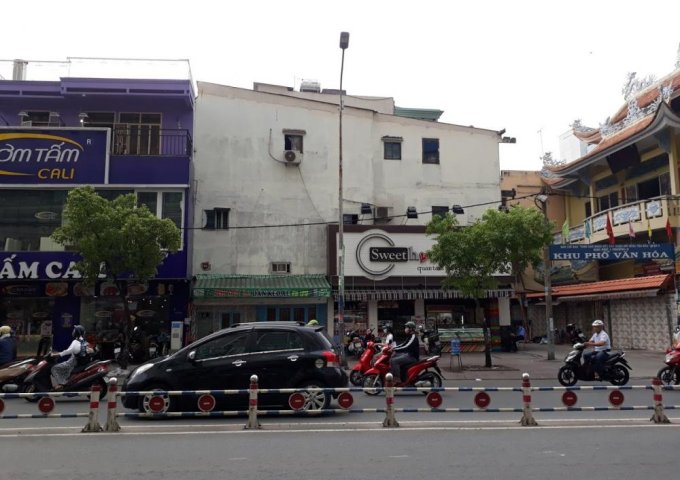 Cho thuê nhà góc 2 mặt tiền đường Trần Phú với Nguyễn Tri Phương, Quận 10.