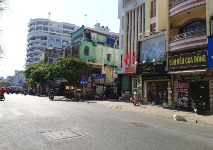 Cho thuê nhà mặt phố tại đường Nguyễn Trãi, Quận 5, Hồ Chí Minh, giá 154 triệu/tháng
