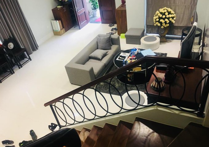 Chính chủ bán biệt thự Vinhomes Riverside Hoa Sữa, Long Biên, DT 270m2, giá 20,5 tỷ