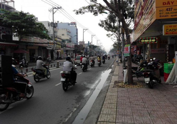 Bán nhà mặt tiền Nguyễn Thị Thập, vị trí đẹp, đối diện ngân hàng Sacombank, phường Tân Phong, quận 7