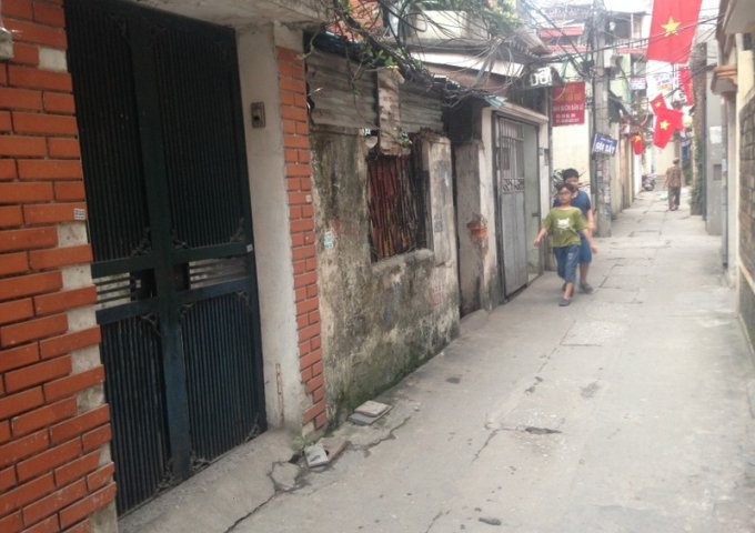 BÁN NHÀ NGÕ 70 PHỐ NGUYỄN AN NINH DIỆN TÍCH 56M2, MẶT TIỀN 3,4M, SĐCC, GIÁ RẺ 3.55 TỶ.  LH 0945598111