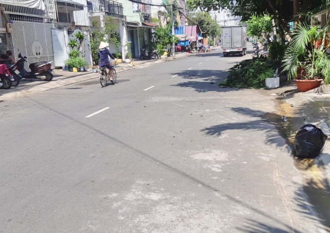 Bán gấp nhà cấp 4 mặt tiền đường số 11 phường Tân Kiểng, quận 7