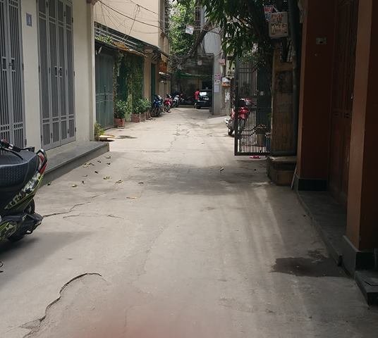 Cho thuê nhà ngõ 15 Phương Mai, làm văn phòng, ở GĐ, ô tô vào được