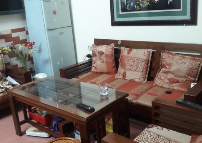 Tôi cần bán nhà ngõ 120 khu tập thể Hoàng Quốc Việt, Nghĩa Tân, Cầu Giấy, 55m2, tầng 3