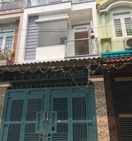 Cho thuê nhà 3 tầng nguyên căn mặt bằng trung tâm thành phố Tuy Hòa, Phú Yên