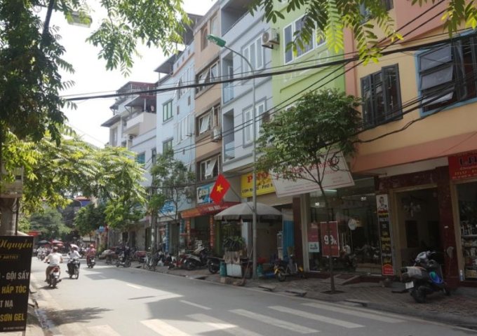 cần bán nhà liền kề ngõ 38 xuân la , nhà xây thô 5 tầng 