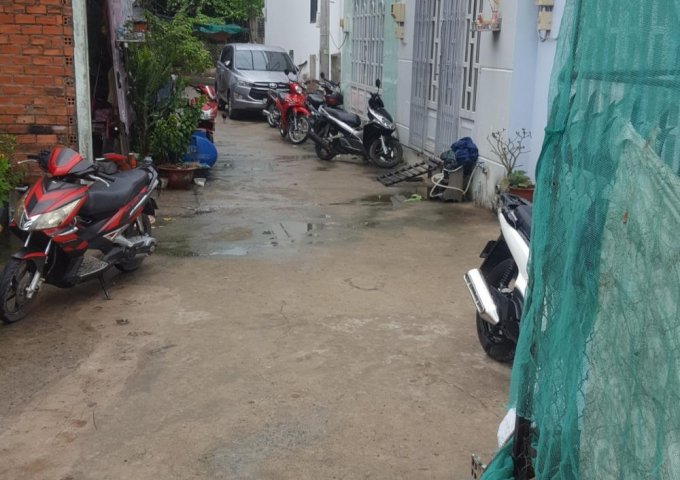 Bán gấp lô đất hẻm 224 Vườn Lài quận 12, DT 55,3m2, giá 1 tỷ 900, SHR, HXH