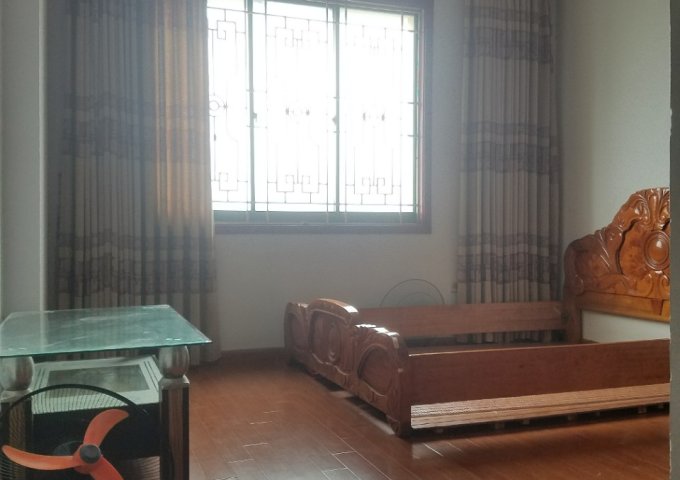 Cho thuê chung cư I9 ngay mặt đường khuất Duy Tiến, 3 phòng ngủ, 100m2, đồ cơ bản 8,5 tr/th