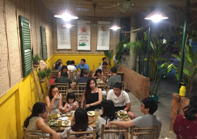 Share lại mặt bằng bán đồ ăn sáng và ăn trưa trước chung cư M-One