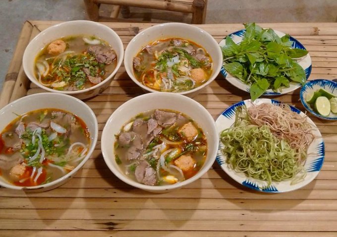 Share lại mặt bằng bán đồ ăn sáng và ăn trưa trước chung cư M-One