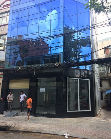 Cho thuê tòa nhà 2 mặt tiền đường Trần Nhật Duật , Phường Tân Định, Quận 01 (MỚI 100%)