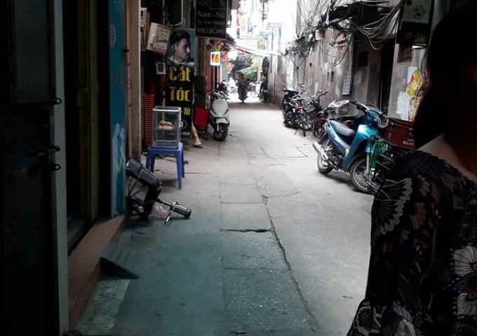 Bán nhà ngõ 39 Giang Văn Minh DT 20m2, xây 5 tầng, giá 2 tỷ