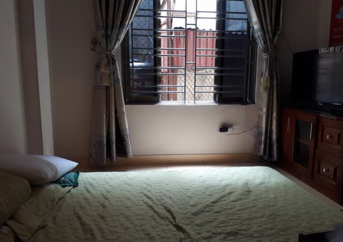 Bán nhà ngõ 39 Giang Văn Minh DT 20m2, xây 5 tầng, giá 2 tỷ