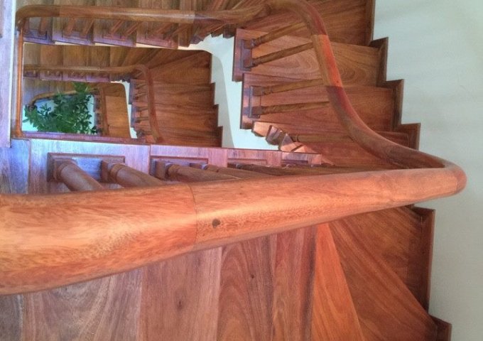 Bán nhà ngõ 89 Nguyễn Phong Sắc, ngõ ô tô tránh, giá 10.7 tỷ. Thuận tiện kinh doanh, VP