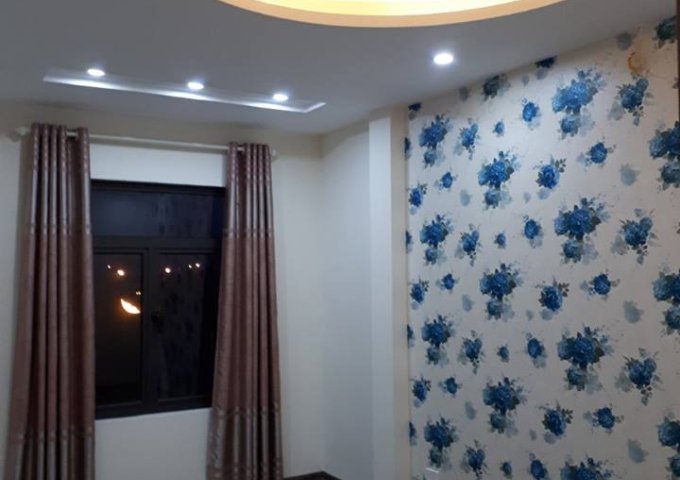 Bán nhà 5 tầng xây mới, 50m2, đường rộng 12m ở Văn La, Hà Đông, giá 5 tỷ