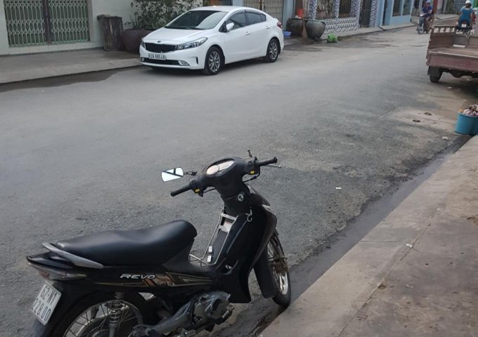 Bán nhà riêng tại Xã Bến Lức, Bến Lức, Long An, diện tích 108m2, giá 1.7 tỷ