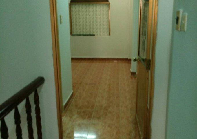 Cho thuê lại  Nhà nguyên căn hẻm 227, đường Bùi Minh Trực, Quận 8. Diện tích ngang 4.5m, dài 16m