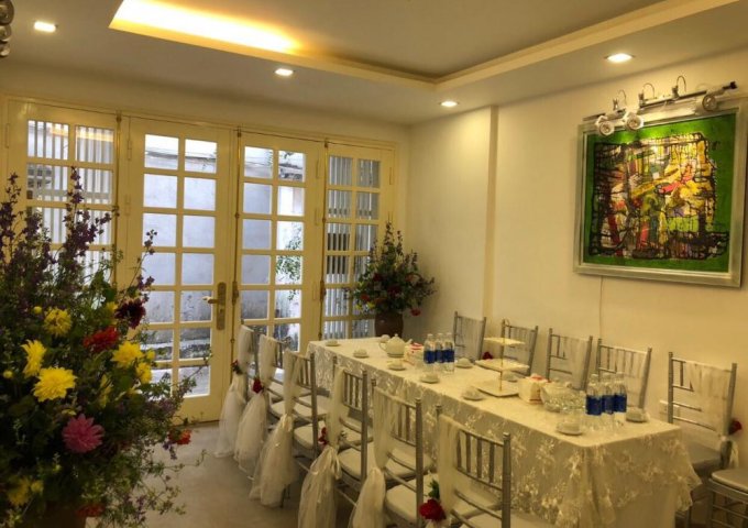 Cho thuê nhà ngõ 72 Nguyễn Chí Thanh, DT 56m2, 4.5 tầng, thiết kế đẹp, giá chỉ 15 triệu/tháng