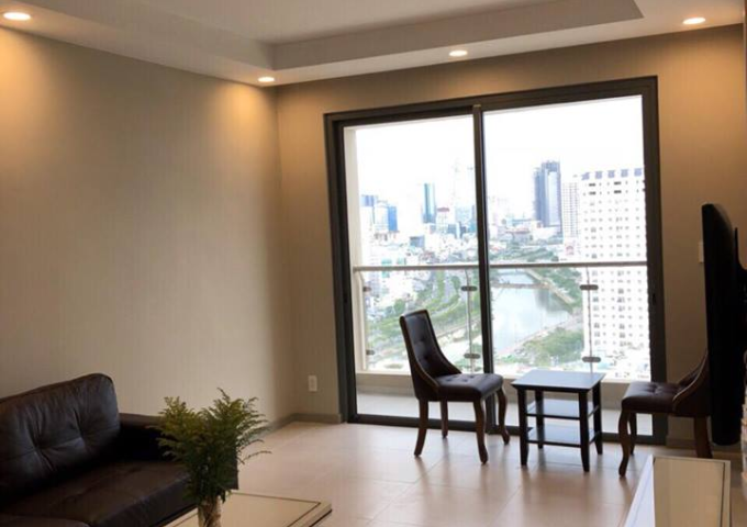 Cần cho thuê gấp căn hộ cao cấp Hùng Vương Plaza, quận 5, DT: 126 m2, 3PN