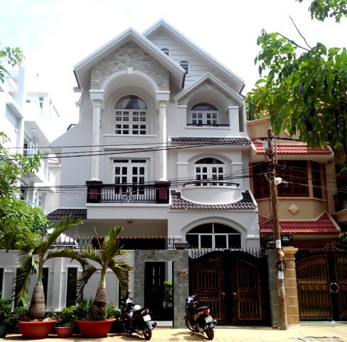 Bán nhà Sadeco Ven Sông Tân Phong đối diện RMIT, DT 7x18m, giá 11 tỷ, nhà đẹp. LH 0983105737