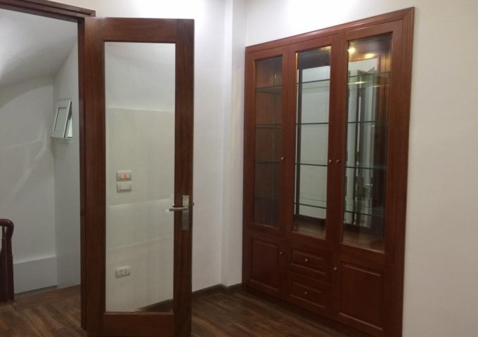 Bán nhà 5 tầng Ngõ 29 Võng Thị, Lạc Long Quân, Tây Hồ 3.05 tỷ 35m2 