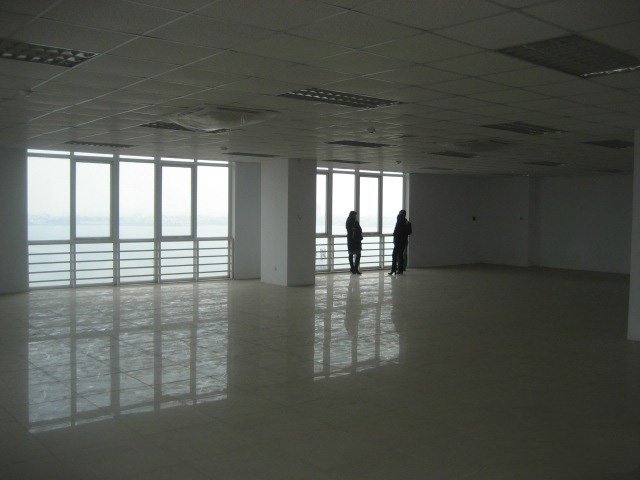 Cho thuê VP cao cấp 300 m2 tại Khuất Duy Tiến Lê Văn Lương, giá 270 nghìn/m2/tháng