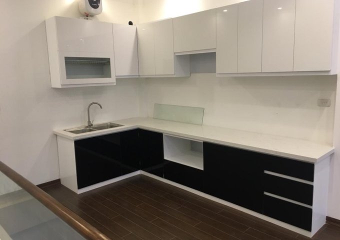 Bán nhà ngõ 272 Trần Khát Trân, Đồng Nhân, Hai Bà Trưng 22m2 x 5t giá 2.1 tỷ cách đường ô tô 15m 