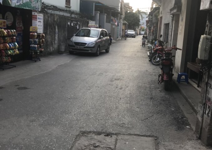 Tôi chính chủ mảnh đất số 40 ngõ 26 đường Tư Đình, quận Long Biên, sổ đỏ chính chủ